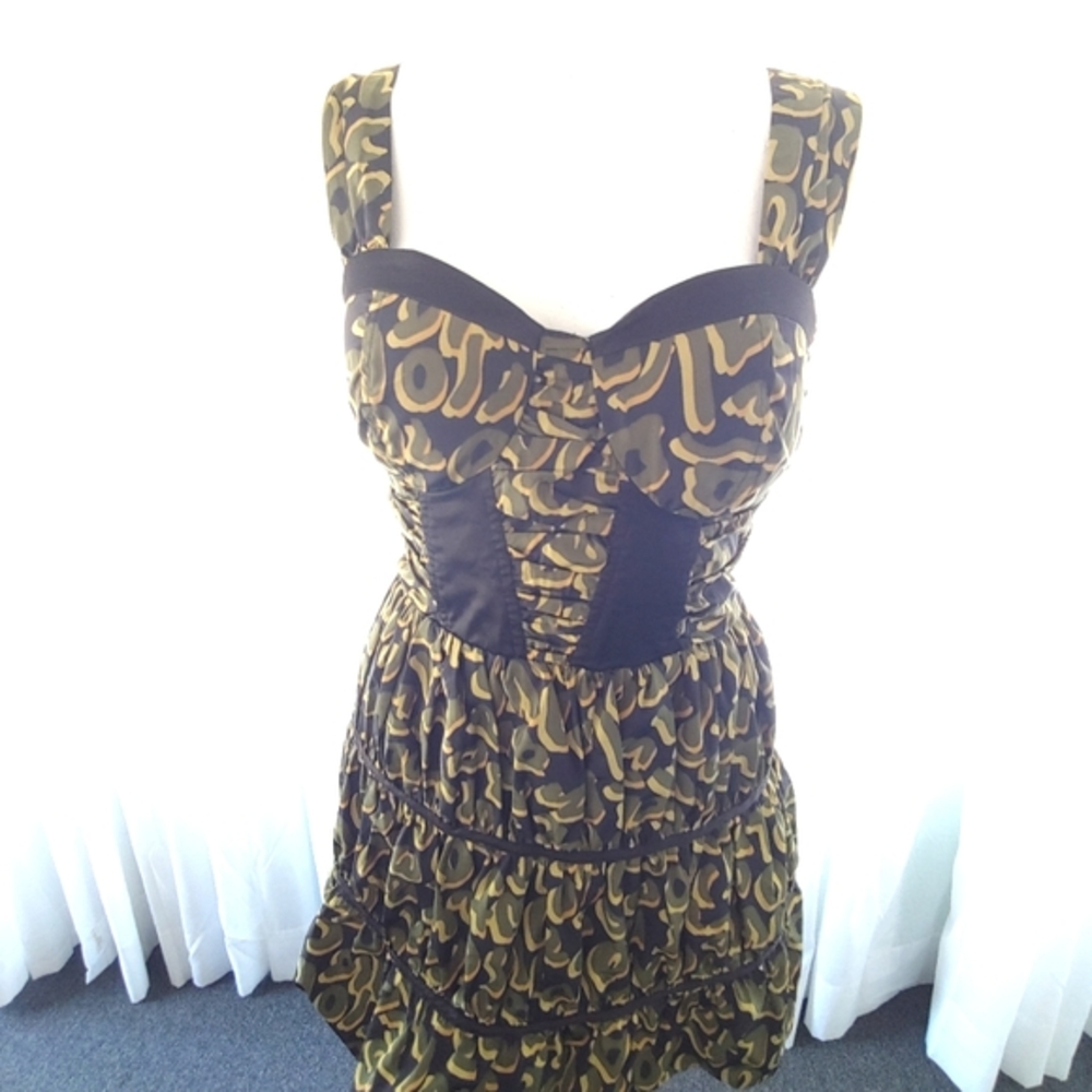 Twelve by Twelve Los Angeles dress.  SIZE M. - Picture 2 of 7